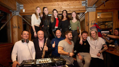 FOTO: Felix si nenechá ujít žádnou party.