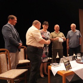 Vyšetřovatelé orlických vražd se po téměř třiceti letech sešli na křtu knihy.