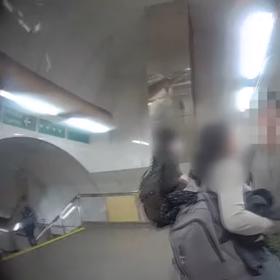 Naháč se hádal s policisty.