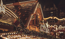 Vánoční trhy běžně trvají po dobu adventu.