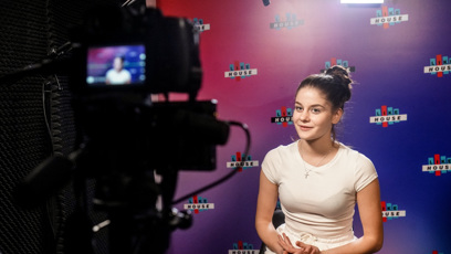 FOTO: Účastníci se připravují na natáčení.