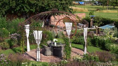 FOTO: Některým lidem se dům velmi líbí.