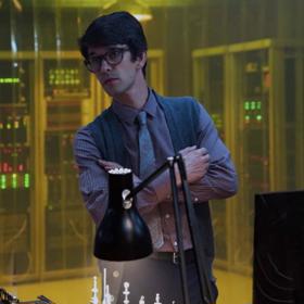 V nabídce jsou i brýle, které nosil herec Ben Whishaw alias Q.