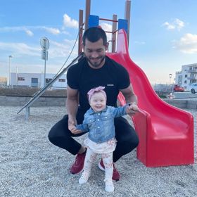 Ruminka s tatínkem Makhmudem.