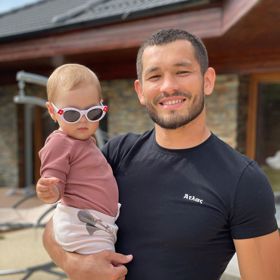 Makhmud Muradov se svou největší fanynkou.