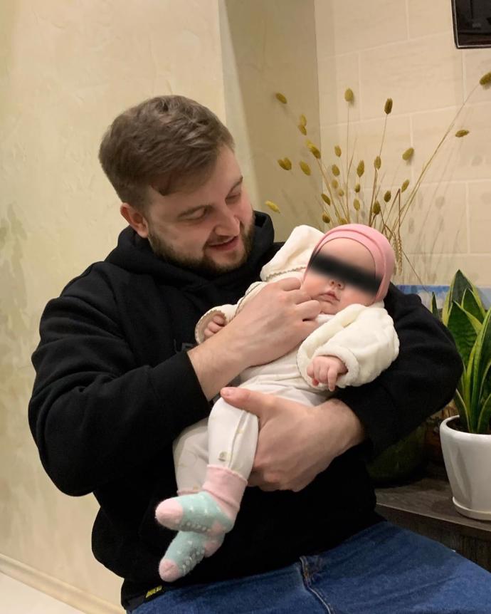 FOTO: Otec šel nakoupit, a když se vrátil, jeho dítě a partnerka byly mrtvé. – stránka 1026