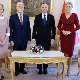 Petr Pavel a Eva Pavlová spolu s Andrzejem Dudou a jeho ženou Agatou Dudovou.