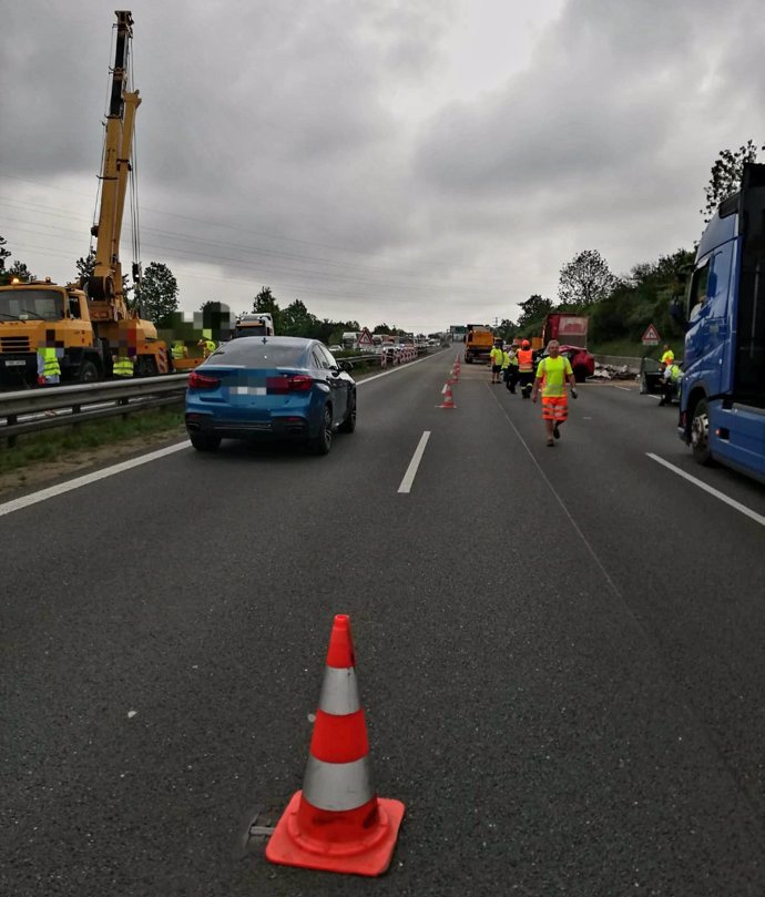 FOTO: Nehoda na D1. – stránka 256