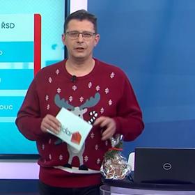 Kopeček dostal perníček od kolegy.