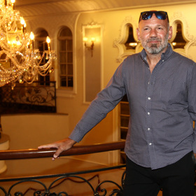 Ota Balage žije v netradiční domácnosti. 