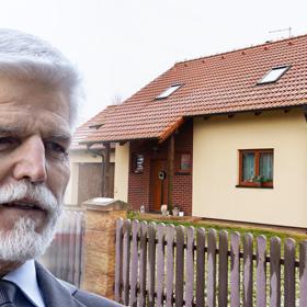 Petr Pavel a jeho dům v Černoučku.