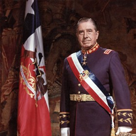 Chilský diktátor Pinochet měřil 168 cm.