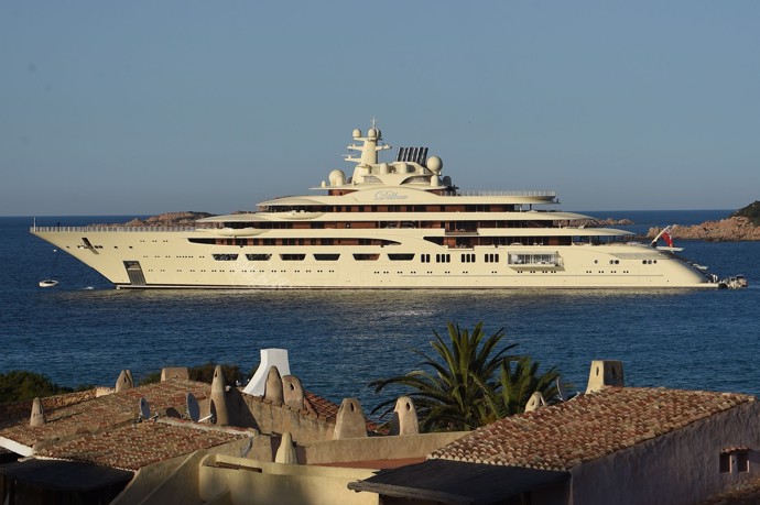 FOTO: Jachta Dilbar 2 u Sardinie. – stránka 1528
