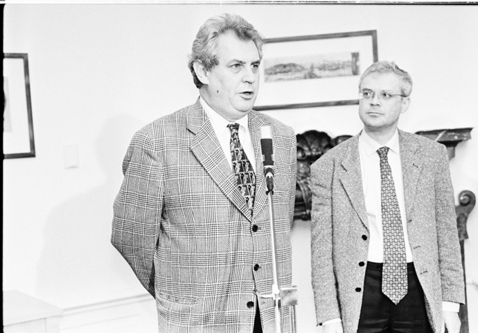 FOTO: S Milošem Zemanem v roce 1998 – stránka 8