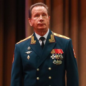 Ruský generál Viktor Zolotov je v Kremlu veterán.