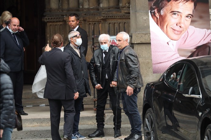 FOTO: Jean-Paul Belmondo byl frajer až do poslední chvíle. – stránka 65
