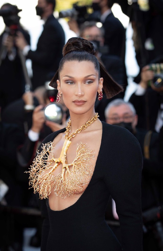 FOTO: Modelka Bella Hadid. – stránka 41
