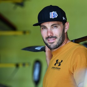 Josef Dostál veze zlato.