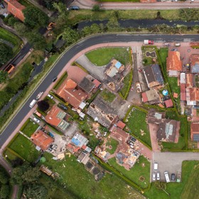 Pohled na poničenou Německou obec.