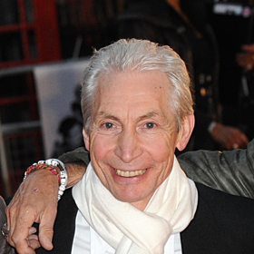 Hudebník zemřel podle prohlášení v poklidu v londýnské nemocnici obklopen rodinou.