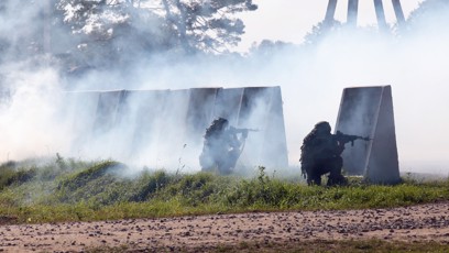 FOTO: Na základně působí zahraniční dobrovolníci.