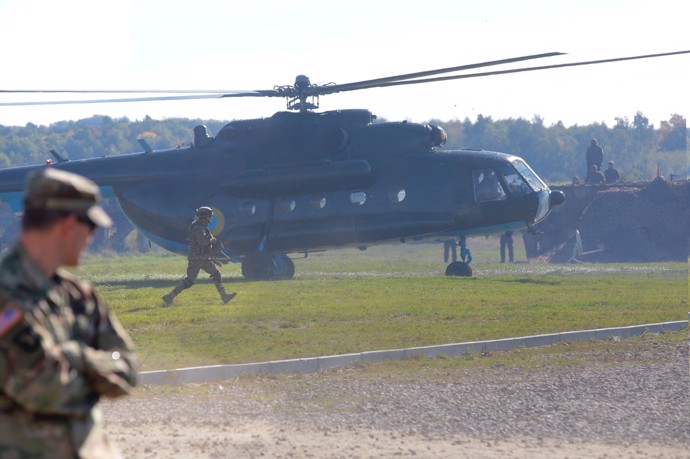FOTO: Vojenské cvičení za účasti armády NATO na základně Yavoriv v létě loňského roku. – stránka 1339