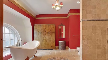 FOTO: Koupelna vypadá přepychově.