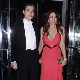 Elizabeth Hurley se synem Damianem.