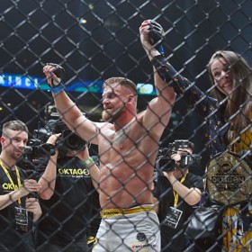 Patrik Kincl se stal šampionem střední váhy. 