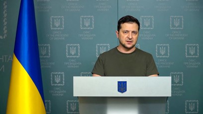 FOTO: Postupně si nechal zarůst tvář.