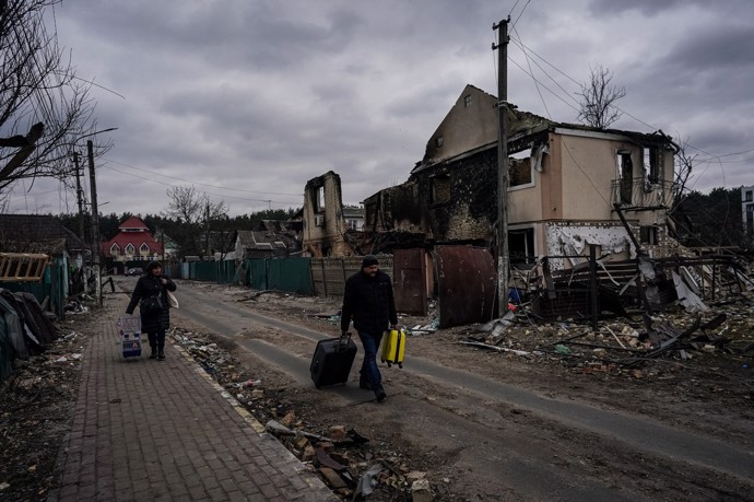 FOTO: V Irpinu ruští vojáci stříleli do civilistů. – stránka 1489