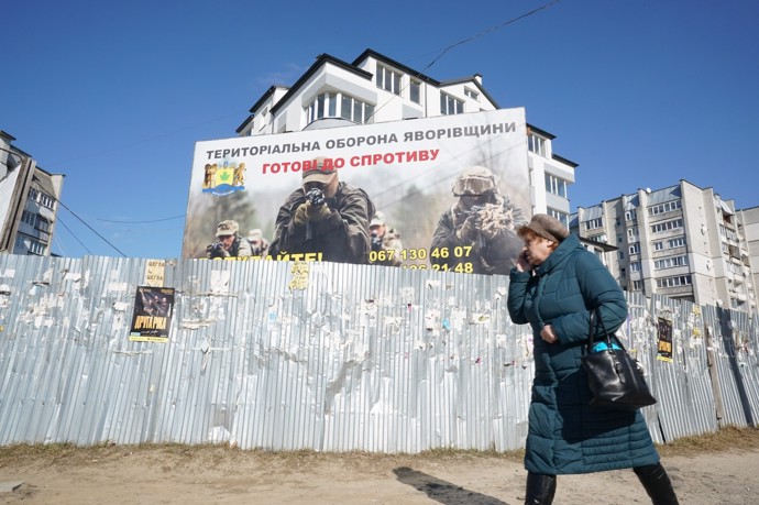 FOTO: Plakát na základnu Yavoriv na Ukraině. – stránka 1338