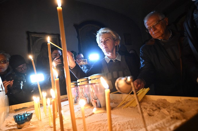FOTO: Ursula von der Leyen v Kyjevu. – stránka 1108