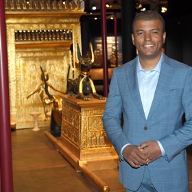 Rey Koranteng má zálibu v historii, sportech a létání. Na odpočinek prý bude mít dost času ve stáří.