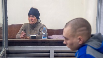 FOTO: Ukrajinský soud odsoudil na doživotí ruského vojáka za zavraždění neozbrojeného civilisty.