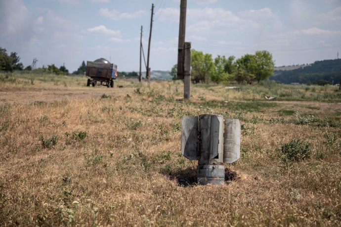 FOTO: Raketa dopadla na pole. – stránka 897