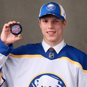 Jiří Kulich v dresu Buffalo Sabres.