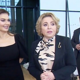 Alina Kabajevová se výjimečně objevila na veřejnosti.