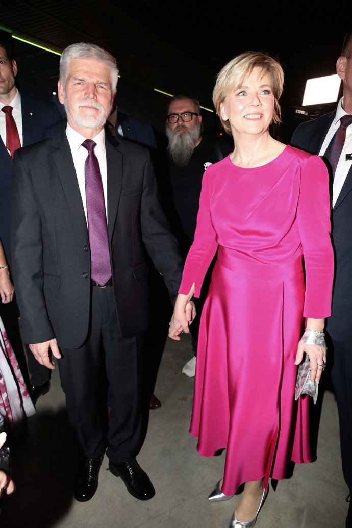 FOTO: Prezidentský pár. – stránka 2684