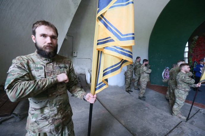 FOTO: Jednotky praporu Azov se dávají znovu dohromady. – stránka 444
