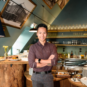 Šéfkuchař Khanh Ta v online kurzech vysvětlí, jaké jsou rozdíly ve stolování u nás a v Asii a představí nejoblíbenější asijská jídla.