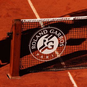 Právě s Fonsecou se Menšík zítra utká o semifinále Roland Garros.
