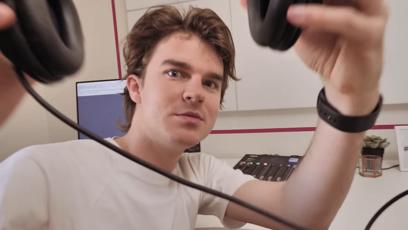 FOTO: Kovy v novém studiu.