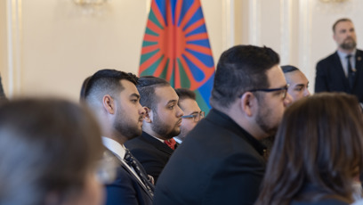 FOTO: Petr Pavel s manželkou Evou přivítali na Hradě romské děti.