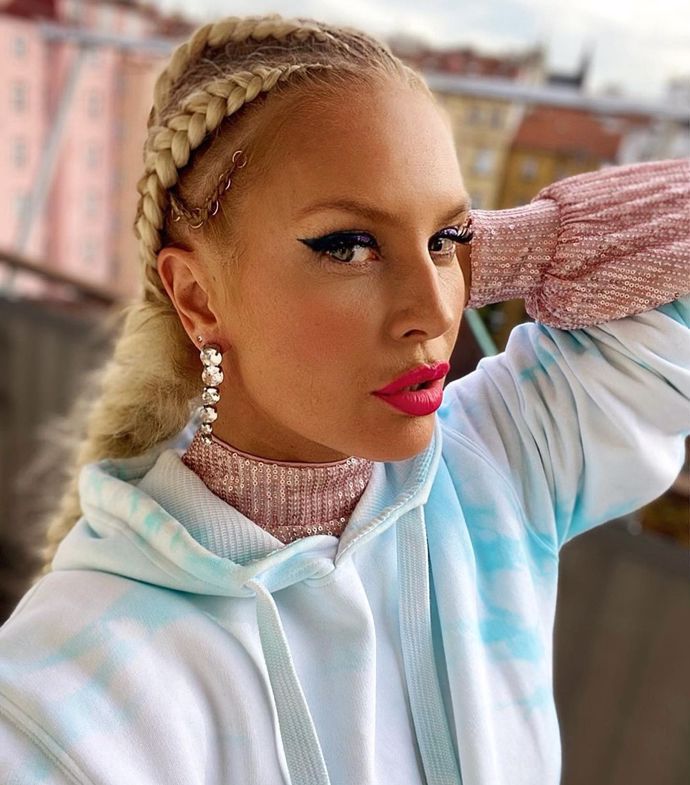 FOTO: Simona Krainová změnila účes. – stránka 771