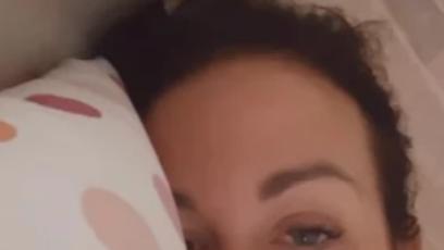 FOTO: Předtím si stěžovala, že je nemocná.