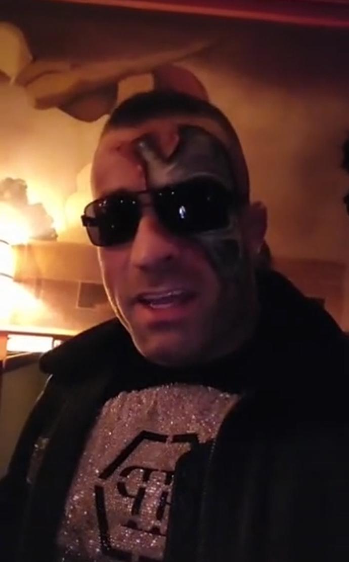 FOTO: Karlos na TikToku ukázal mouku. – stránka 1781