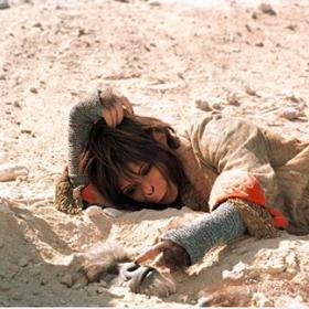 Helena Bonham Carter se převtělila i do opice v Planetě opic.