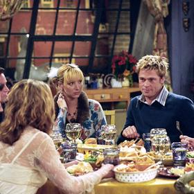 V sitcomu si zahrál i Brad Pitt.