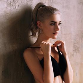 Eva Elfie působí roztomilým dojmem.